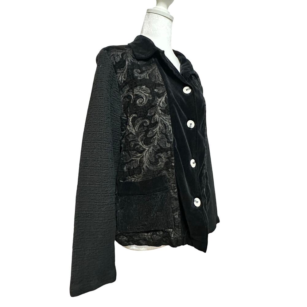 SOLD Vintage black velvet blazer jacket
